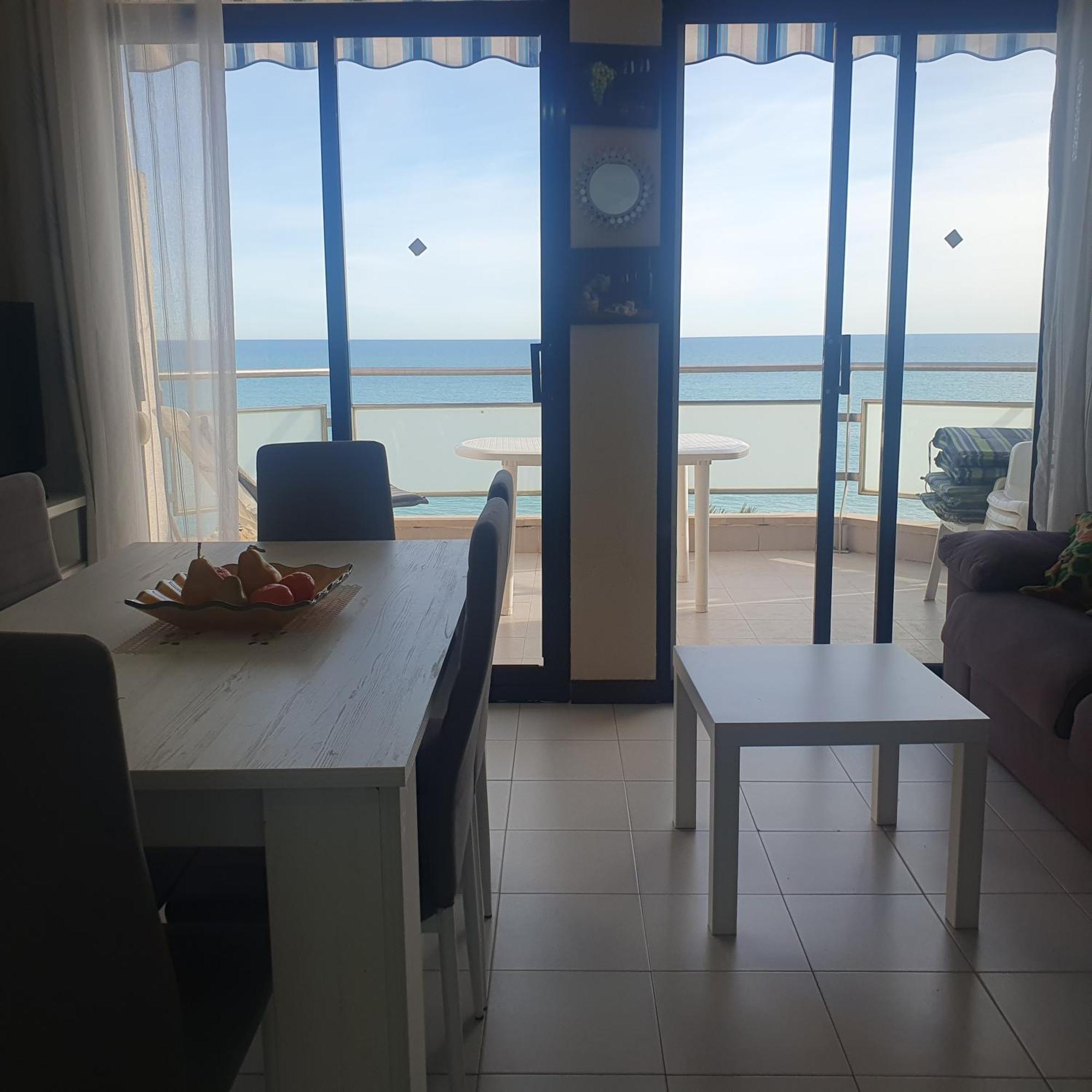 Surfing Peniscola Primera Linea De Playa Екстериор снимка