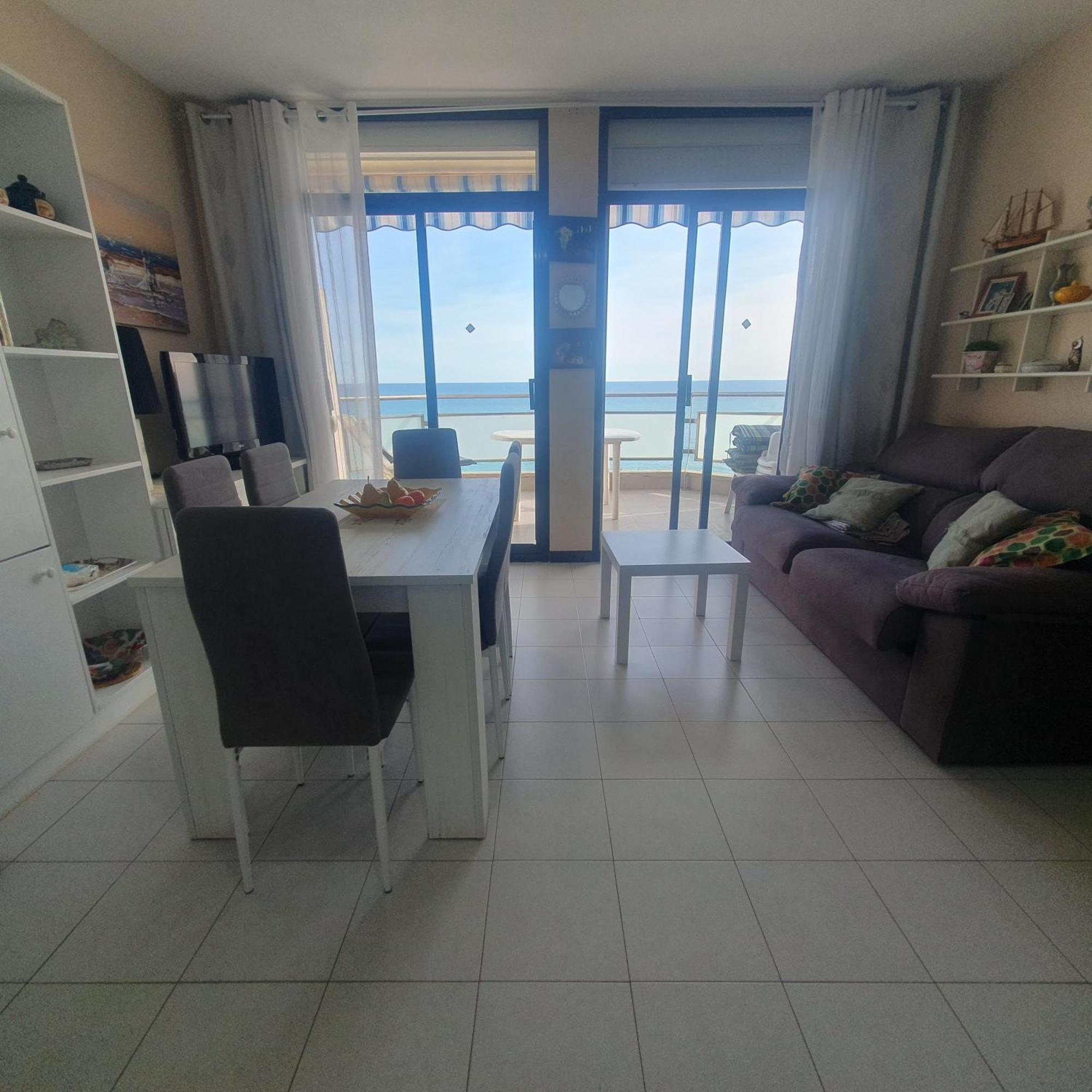 Surfing Peniscola Primera Linea De Playa Екстериор снимка